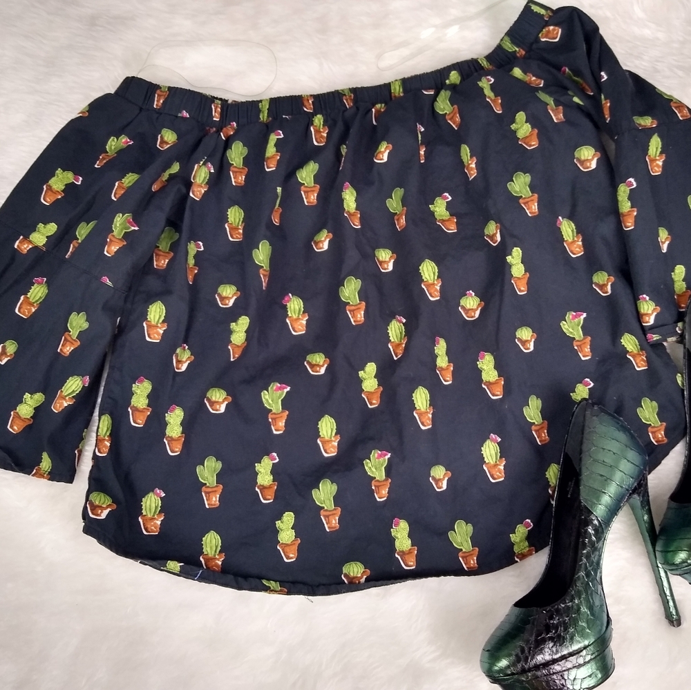 Blue Rain Cactus Print Top Sz Small